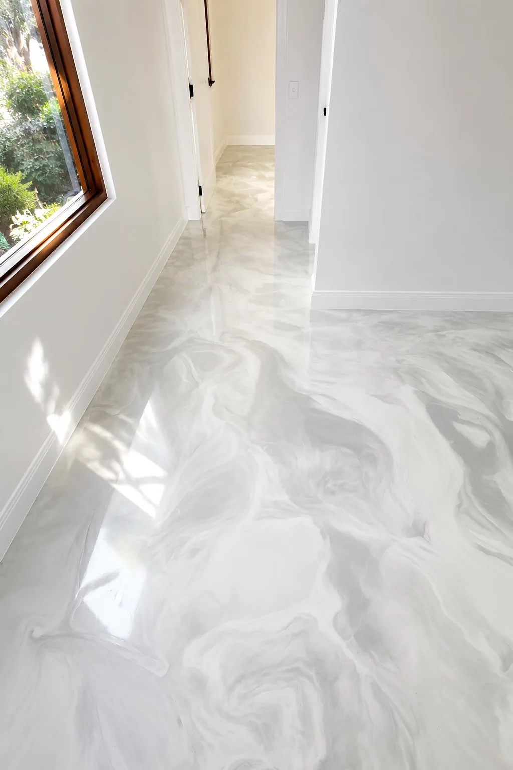 Pearl white metallic marble living room floor